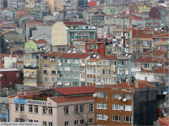 Turkey: Istanbul: Suburbia