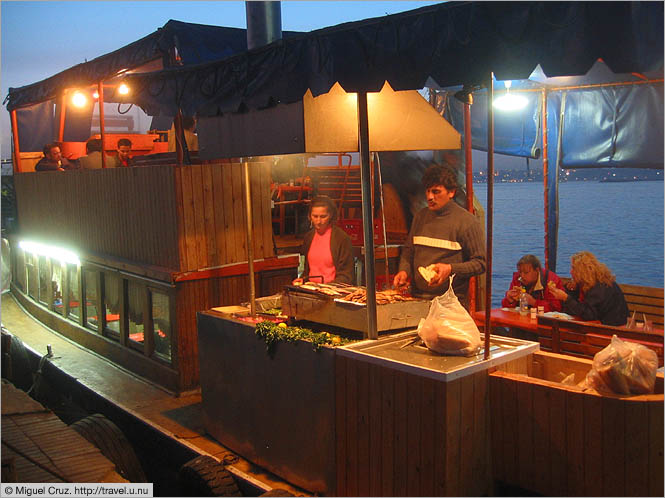 Turkey: Istanbul: KadikÃ¶y floating restaurant
