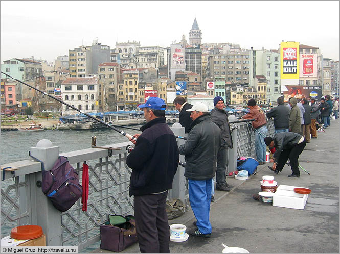 Turkey: Istanbul: Fishing from Galata Bridge