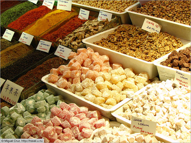 Turkey: Istanbul: Turkish delight and spices