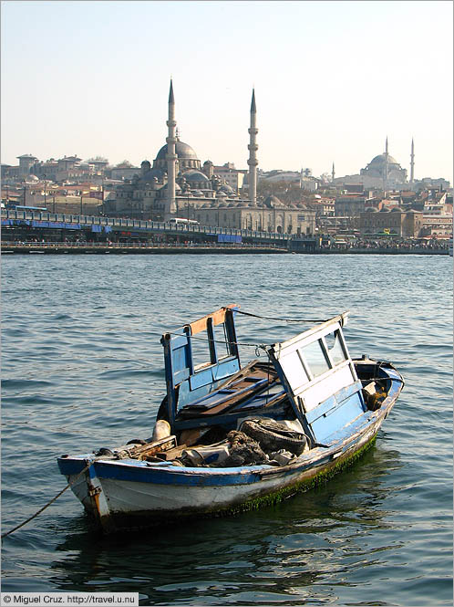 Turkey: Istanbul: Mosques across the Horn