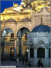 EminÃ¶nÃ¼ New Mosque courtyard