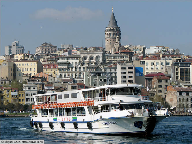 Turkey: Istanbul: Golden Horn ferry