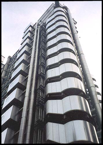 United Kingdom: England: Lloyds' controversial HQ