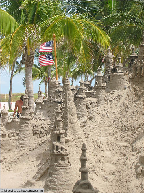 United States: Miami Beach: Sand castle by day