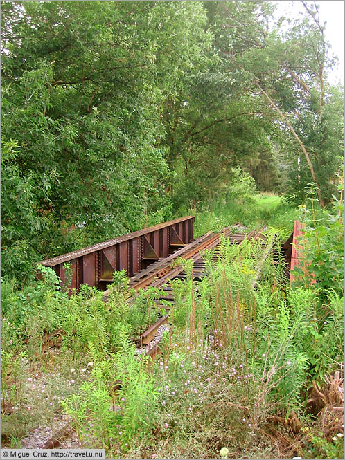 United States: Miscellaneous: Abandoned bridge