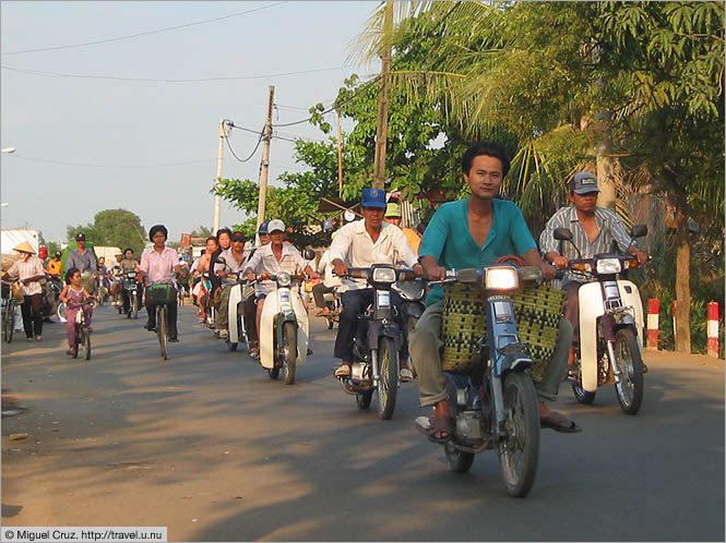Vietnam: Saigon: Suburban traffic