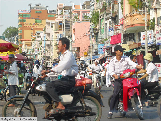 Vietnam: Saigon: Hai Ba Trung St.