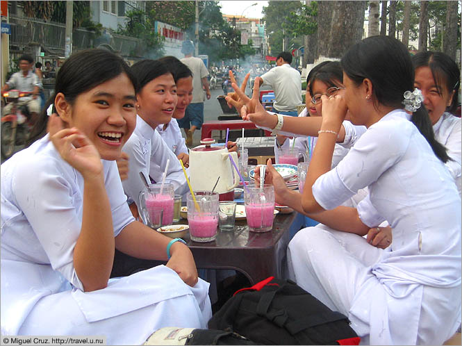 Vietnam: Saigon: After-school snack