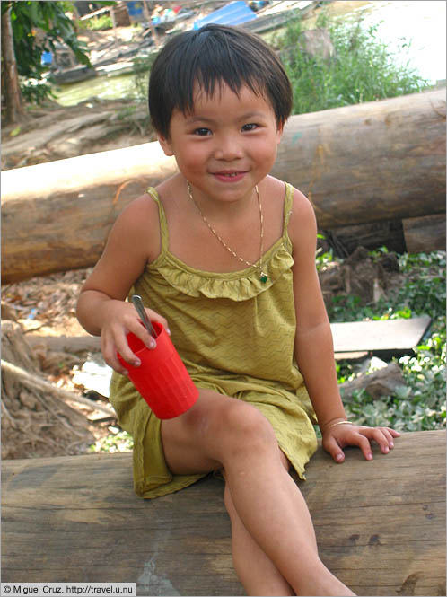 Vietnam: Mekong Delta: Posing for the camera
