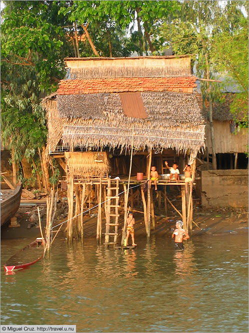 Vietnam: Mekong Delta: Bath time