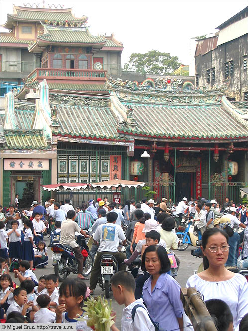 Vietnam: Saigon: School's out